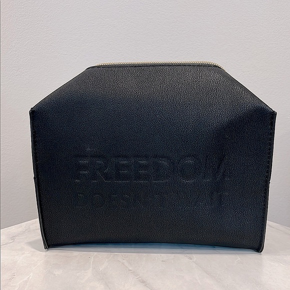 🔥YSL Black Cosmetic Bag🔥 - Picture 1 of 4